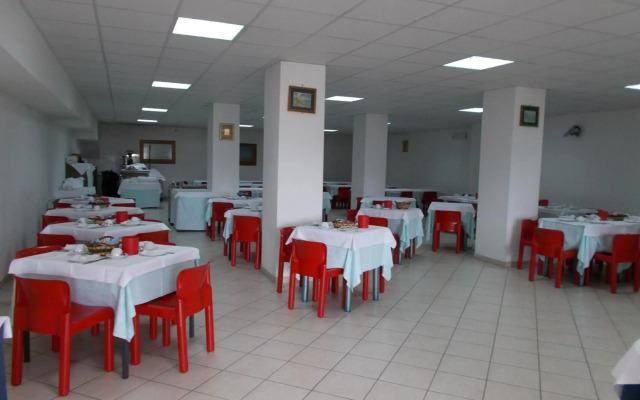 Hotel Holidays