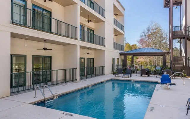 400 Ocean Suites by Lighthouse Vacations