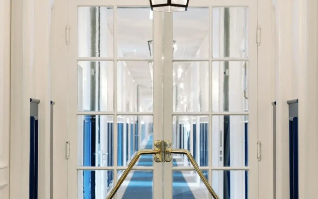 The Editory Riverside Hotel, an Historic Hotel