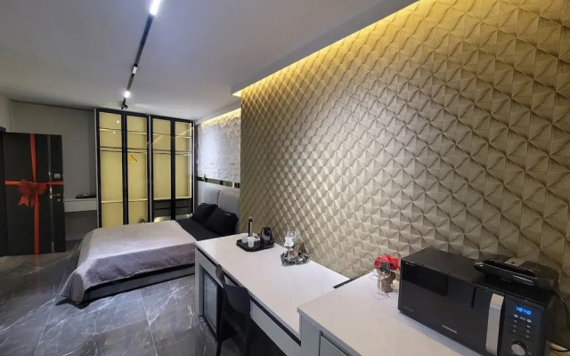 La Mirage Suites & Apartments