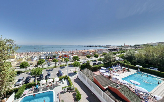 Hotel Promenade Universale