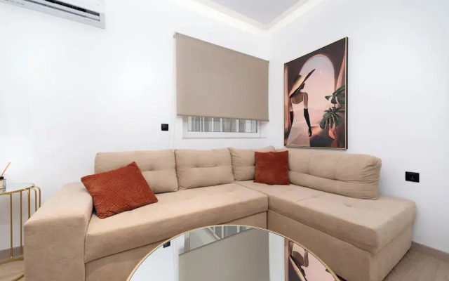 Stylish Apartment in Glyfada with Outdoor Patio