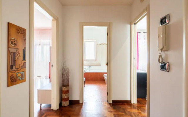 Roomy Family Apartment by Wonderful Italy