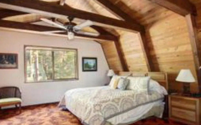 Tahoe Vista Lodge by RedAwning