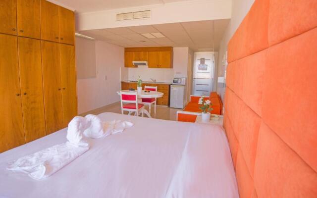 Marlita Beach Hotel Apartments