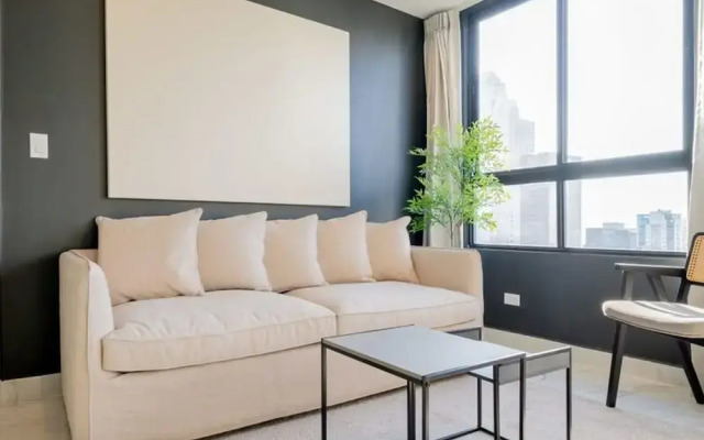 w Amazing 1BR With Beautiful View in Calle 50