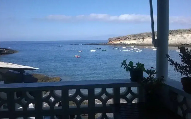 Cozy House Facing The Sea