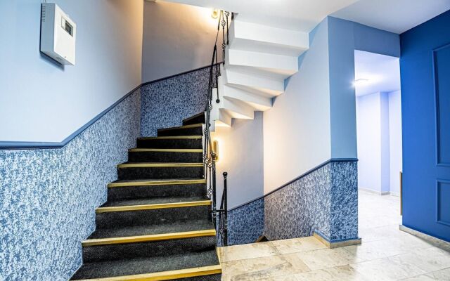 Room in Guest Room - Deluxe Double Room 4