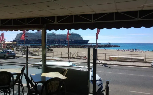 2V Luxury Apartment Near Beach