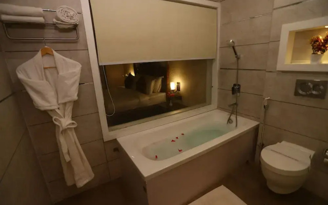 Hotel Kanha's Palm Springs