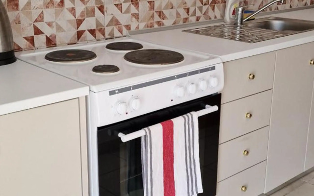 Quiet apartment with easy access to attractions.