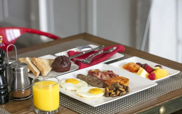 Madamz Bed & Breakfast