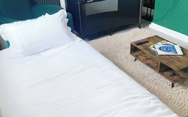 Business & Family Friendly 6 Bed - Free Parking