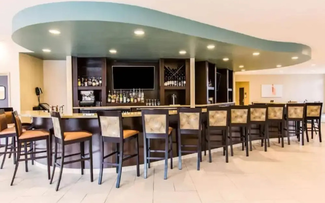 Cambria Suites Avon - Cleveland