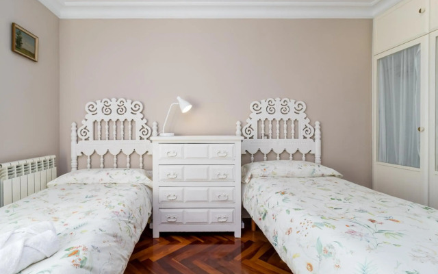 Apartamento Junto Playa Sardinero Con Parking