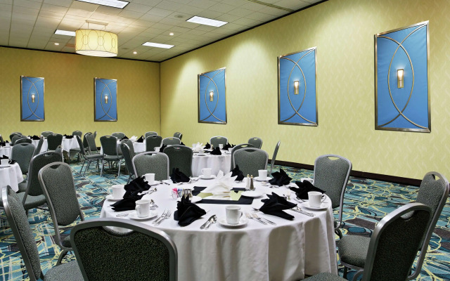 DoubleTree by Hilton Richmond - Midlothian