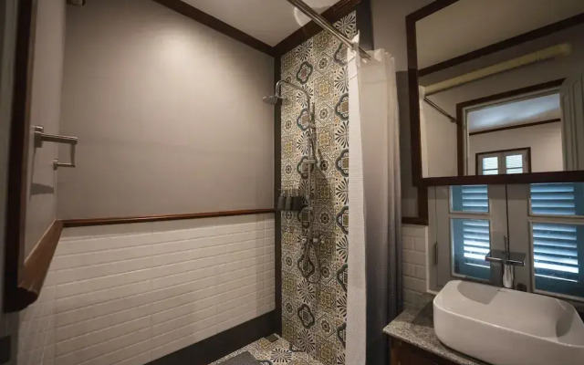 Mybanlao Hotel