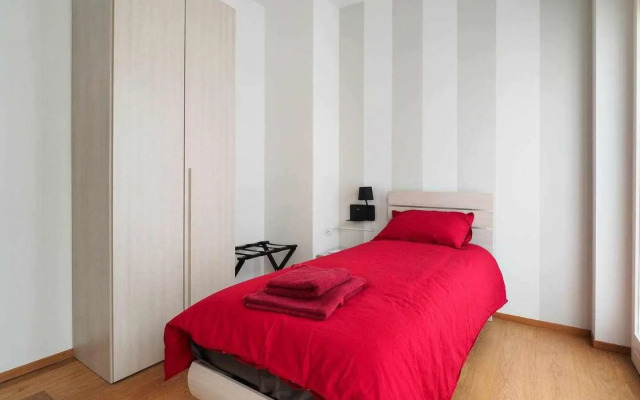 UCA14 Luxury large apartment with private terrace in Citylife