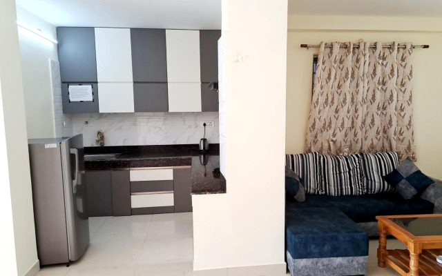 Entire Apartment -Pradhan Nagar Middle of the city