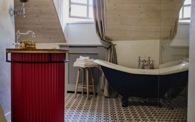 Monastery Garden Bistro & Rooms