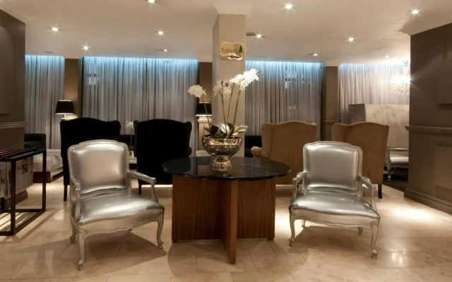 Manhattan Hotel