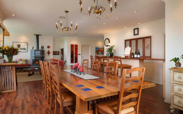 Chalet Eiger Lodge