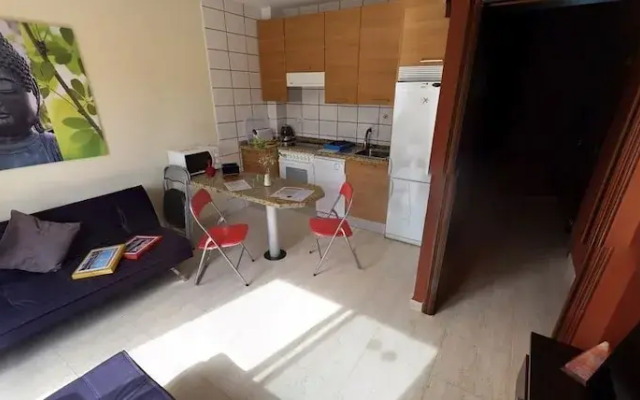 Romantic Sunny Apartment