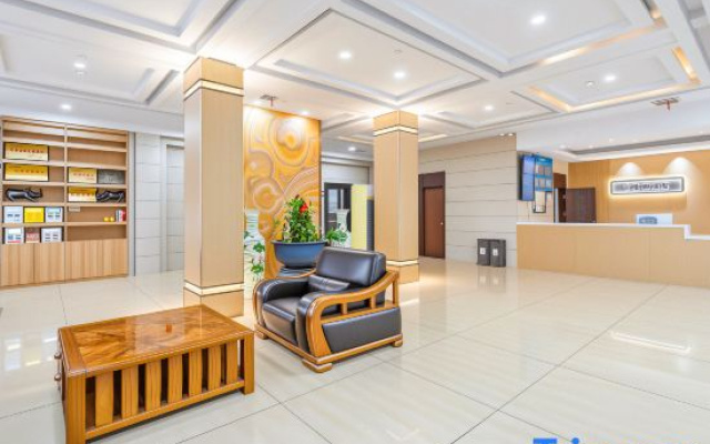 Longyou Junyu Hotel (Longyou Railway Station)