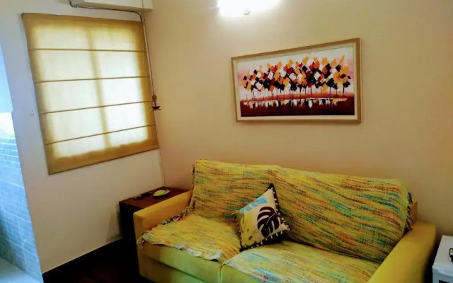 Studio Apartment with Green lawns