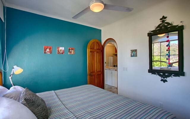 Casa Loma Old Town 3 BR by Casago