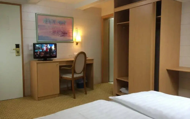 Hotel & Restaurant Bei Baki