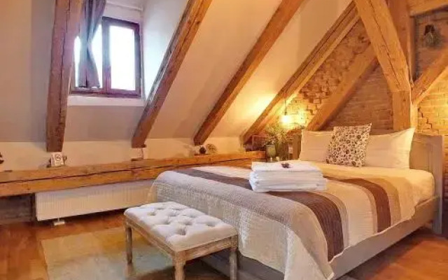 Wood House Republicii