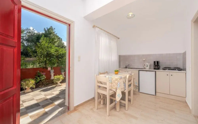 Pyrgaraki Studios and Apartments