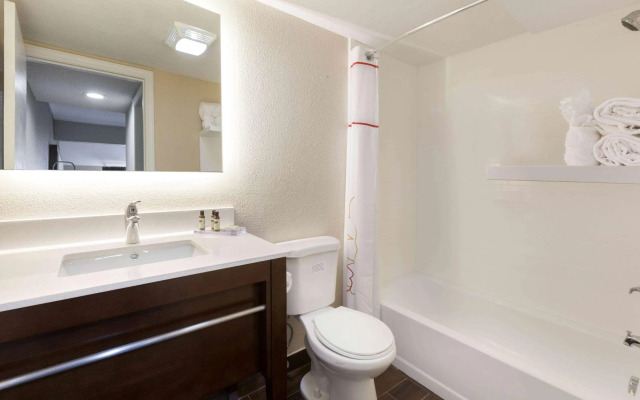 Hawthorn Suites by Wyndham Detroit Southfield