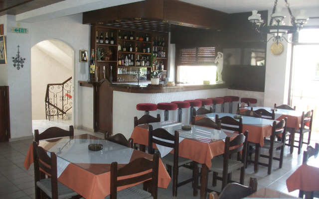 Efi Hotel