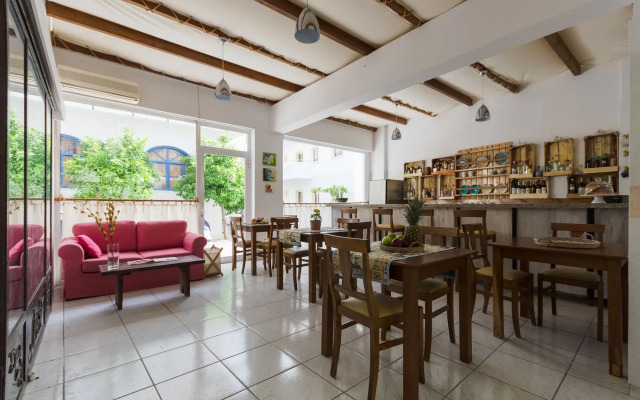 Happiness Apartments