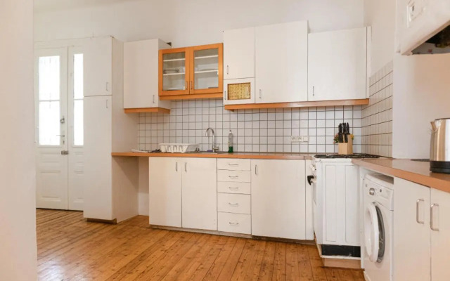 Simple Apartment near Wiener Stadthalle