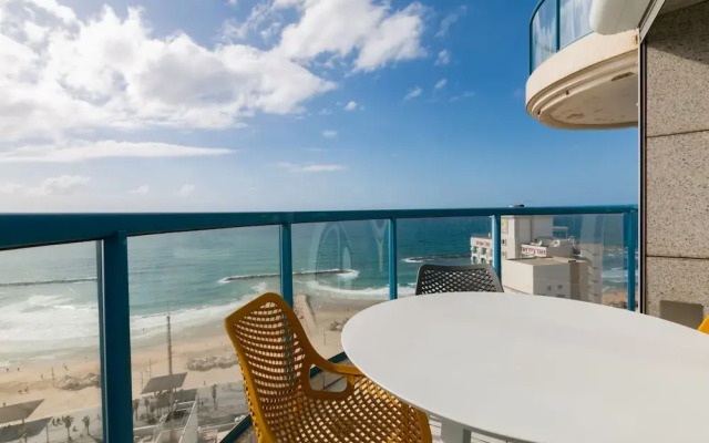 Outstanding Beach Complex W Pool