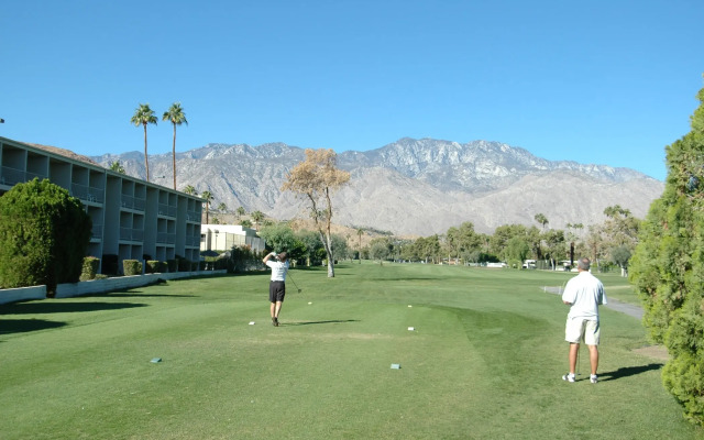 WorldMark Palm Springs - Plaza Resort and Spa