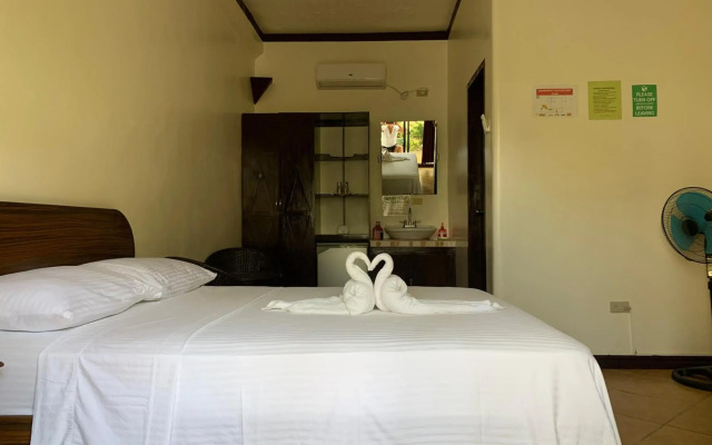 Turtle Inn Resort