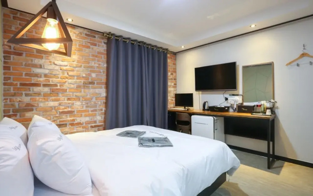 Wonju Two Days Hotel