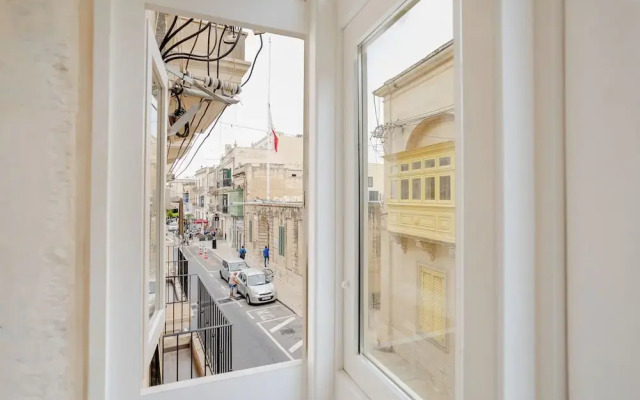Mosta Stays