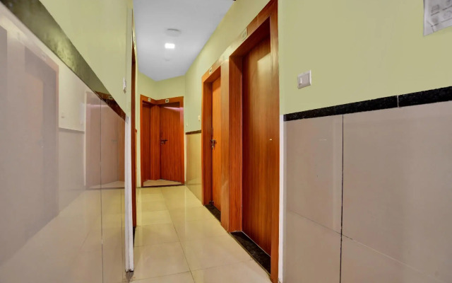 Collection O 83296 Hotel Sr Palace
