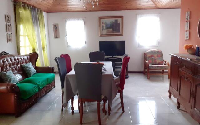 House With 3 Bedrooms in Deshaies, With Wonderful sea View, Terrace an