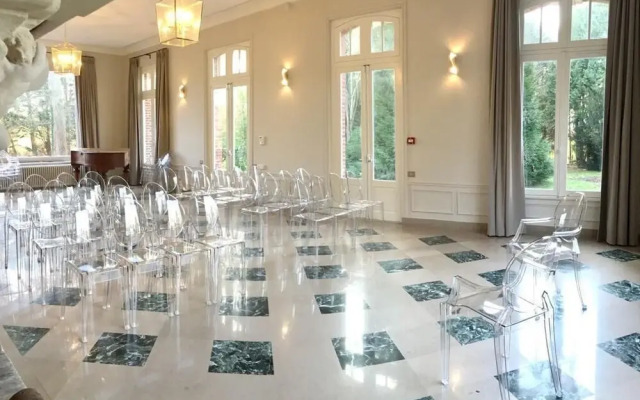 Château De La Bribourdière