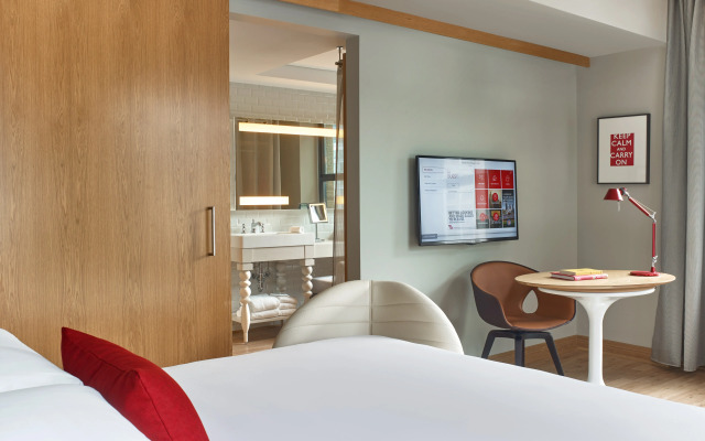Virgin Hotels Chicago