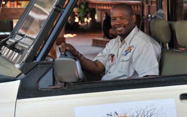 Cresta Mowana Safari Resort & Spa