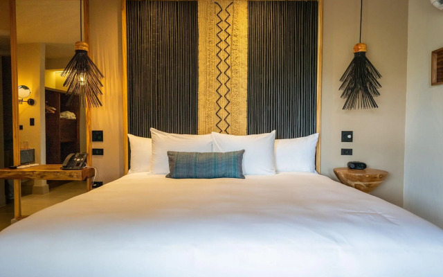 Punta Islita, Autograph Collection