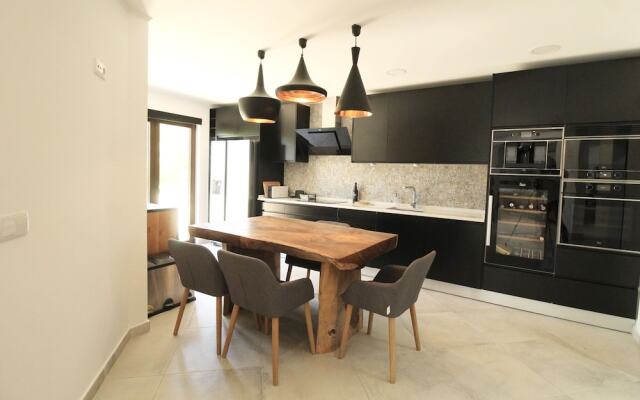 Villa Bali - stylish and in a quiet area