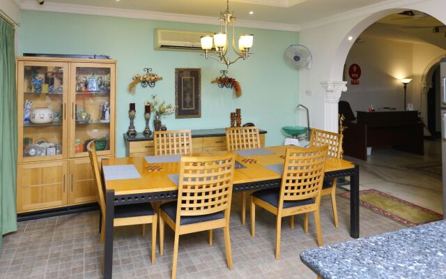 Maple Inn by OYO Rooms